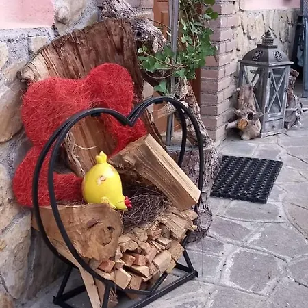 Grosszuegiges Mit Seeblick Und Garten In Ruhiger Lage Von Am Gardasee *