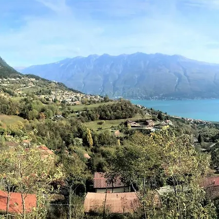 Grosszuegiges Mit Seeblick Und Garten In Ruhiger Lage Von Am Gardasee * ティニャーレ